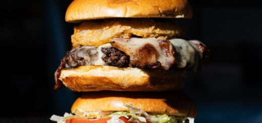 Bar Louie Veterans Day FREE Burger